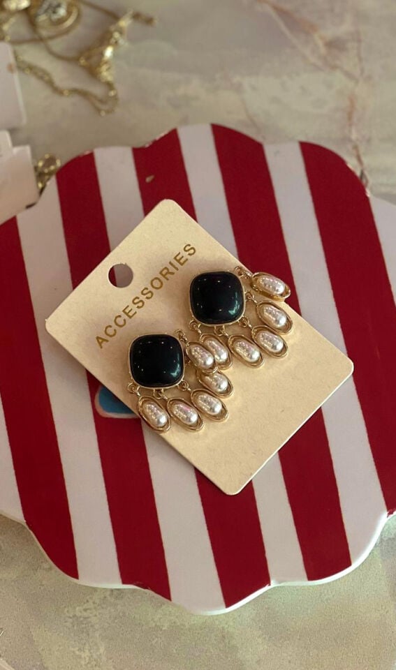 İncili sallantılı gold küpe
